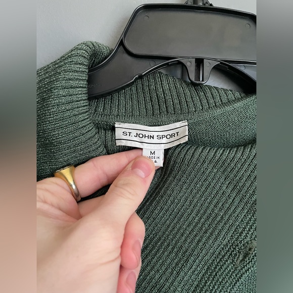 ST.John Sport Button Neckline Green Sweater Womens Size Medium - Picture 3 of 4